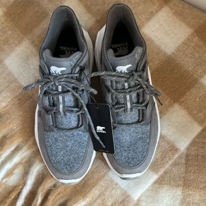 Sorel Kinetic Caribou waterproof boot NWT color Quarry